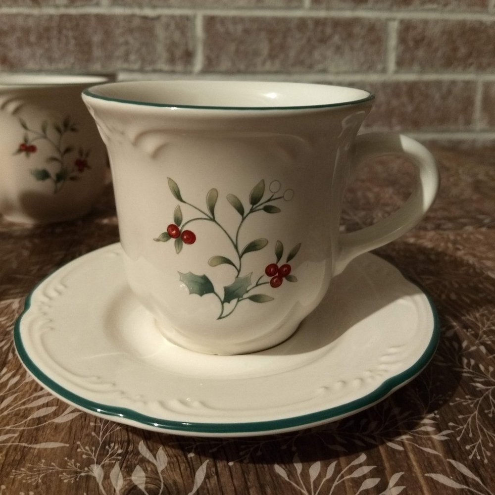 Pfaltzgraff Winterberry cup and saucer sets